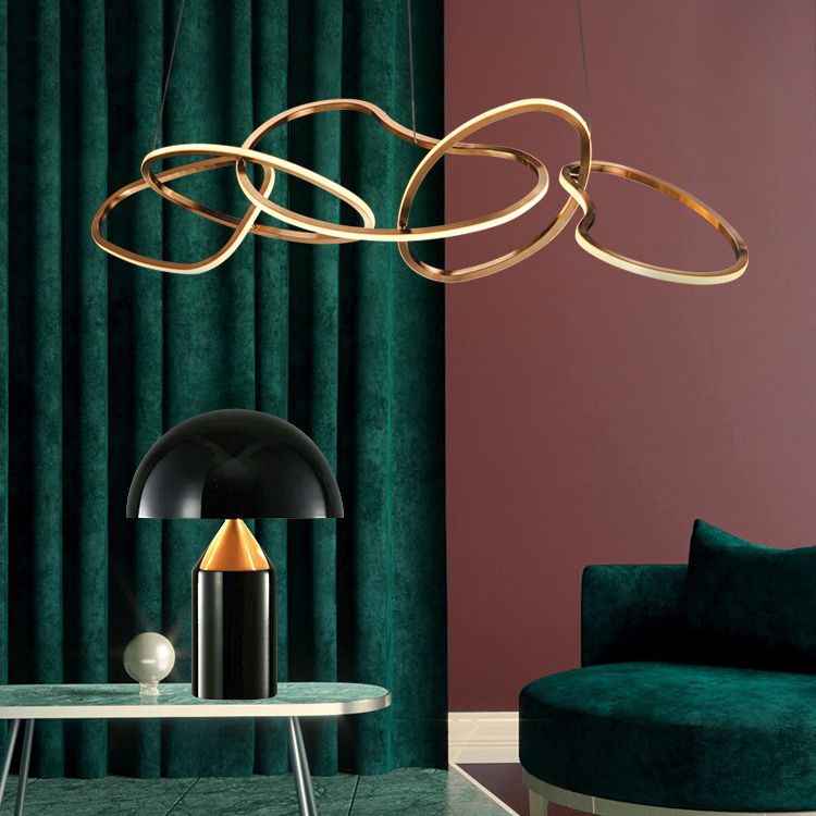 Linear Shape Metal Chandelier Light Modern Multi Lights Chandelier Light Fixture in Gold