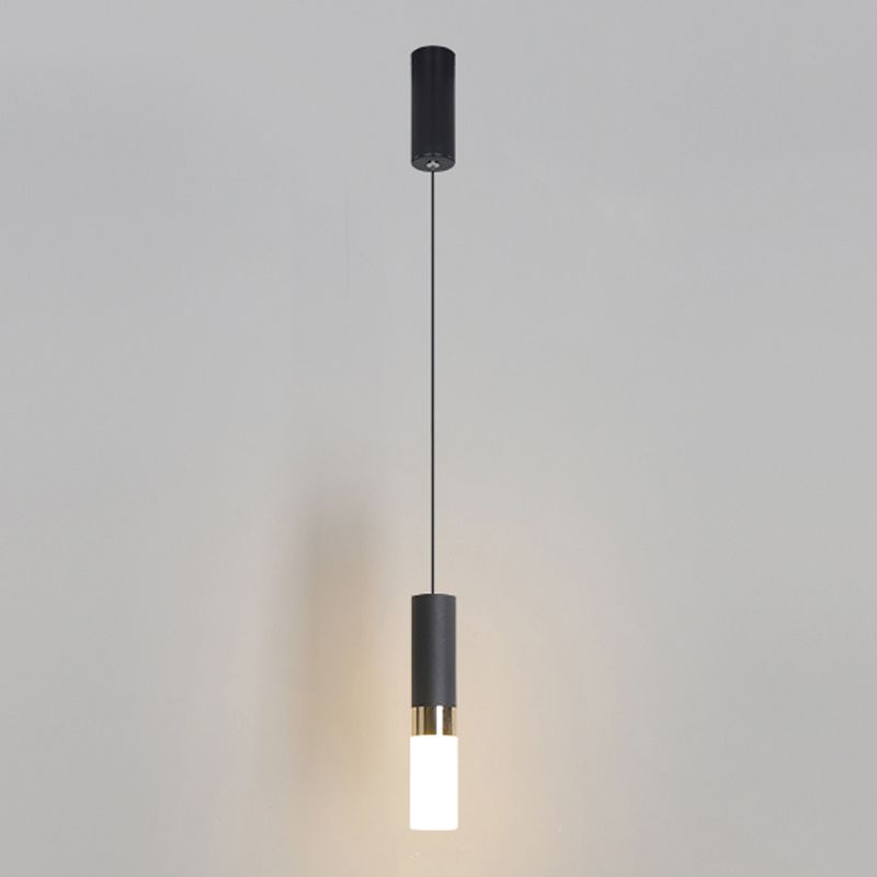 Forme de cylindre Metal Pendant Light Modern Style 1 Lumière Lumière Lumière en or