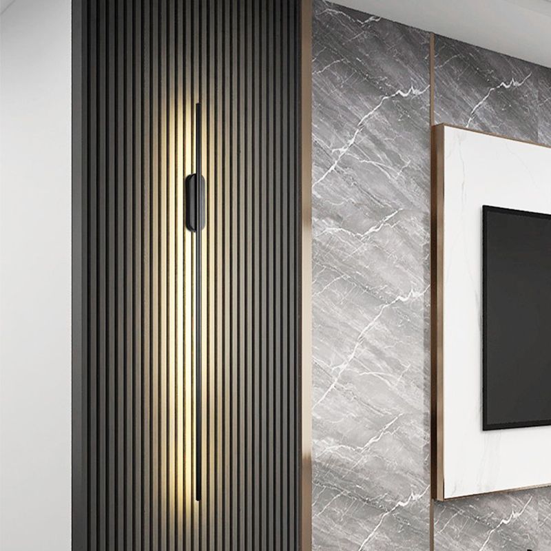 Éclairage mural en métal linéaire