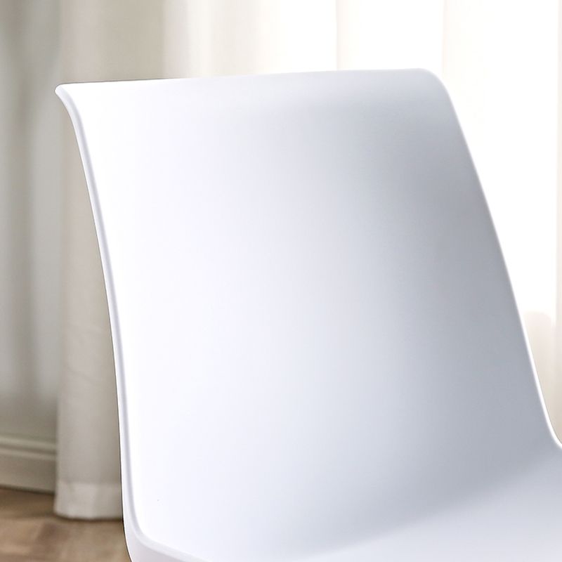 Nordic Solid Back Side Chair Plastic Indoor Arm Chair with Metal Base for Restaurant