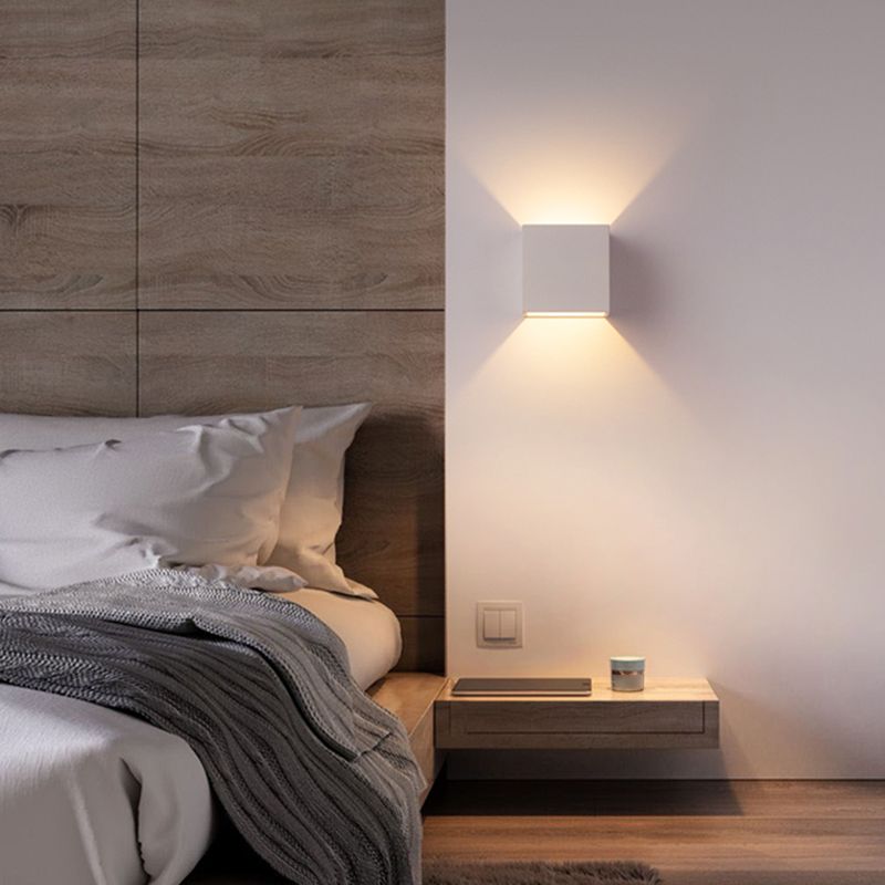 Contemporary Black/White Wall Mounted Sconce Rectangle Metal 1 Light Wall Light