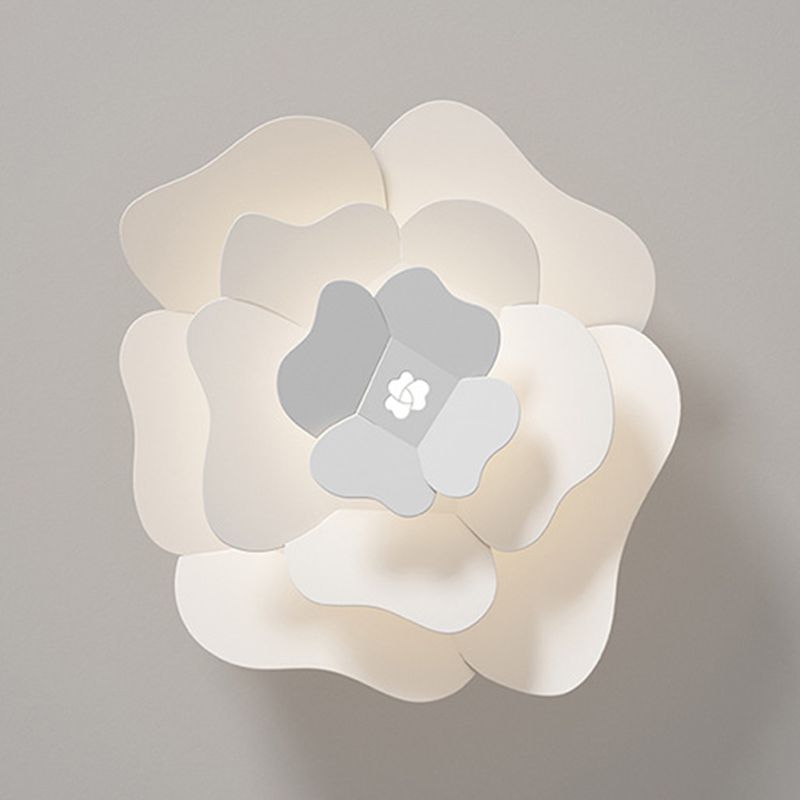 Modernism Flush Mount Flower-Shaped Ceiling Mounted Fixture in White for Bedroom