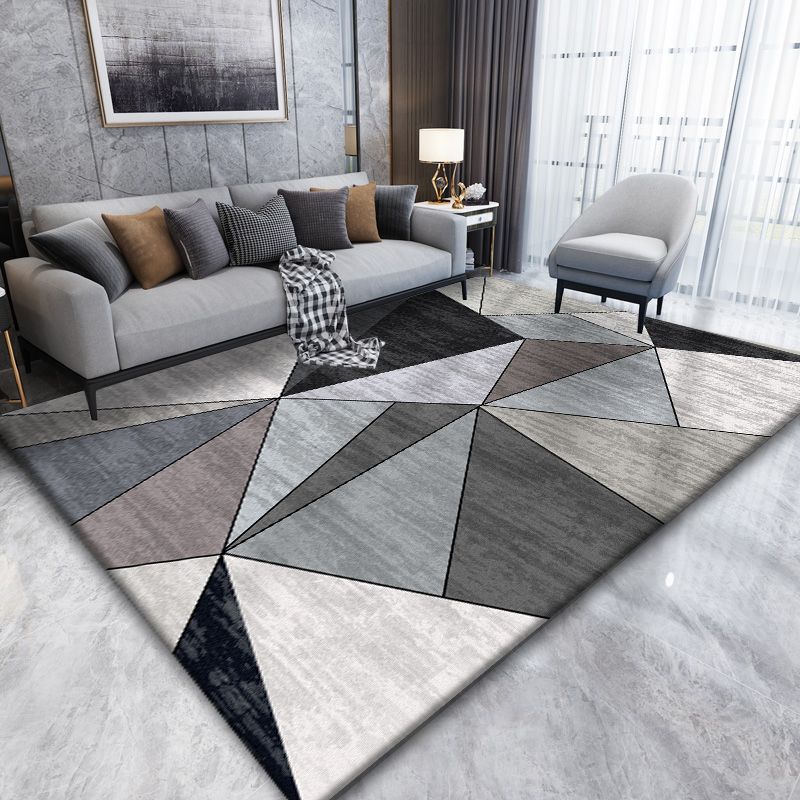 Modern Triangle Print Rug Polyester Indoor Carpet Stain Resistant Area Rug for Living Room