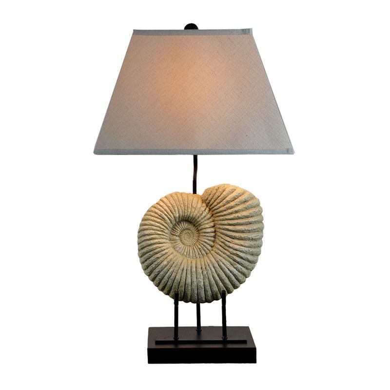 Country Spiral Shell Lampe de nuit à 1 lumière Light Table Éclairage avec une nuance de tissu pyramide en blanc