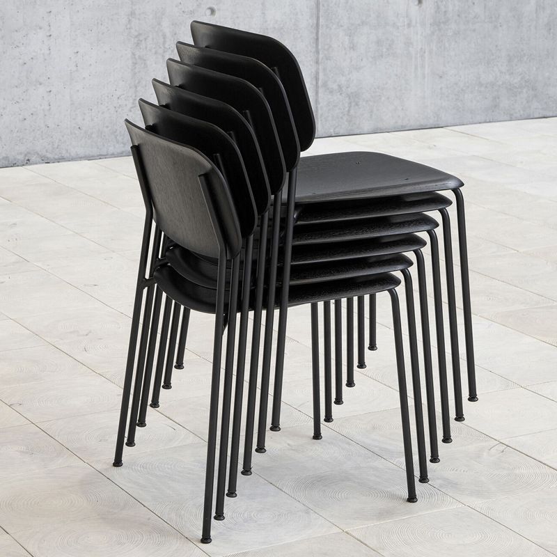 Chaise d'intérieur industrielle avec dossier ouvert en bois et pieds en métal, chaise de salle à manger
