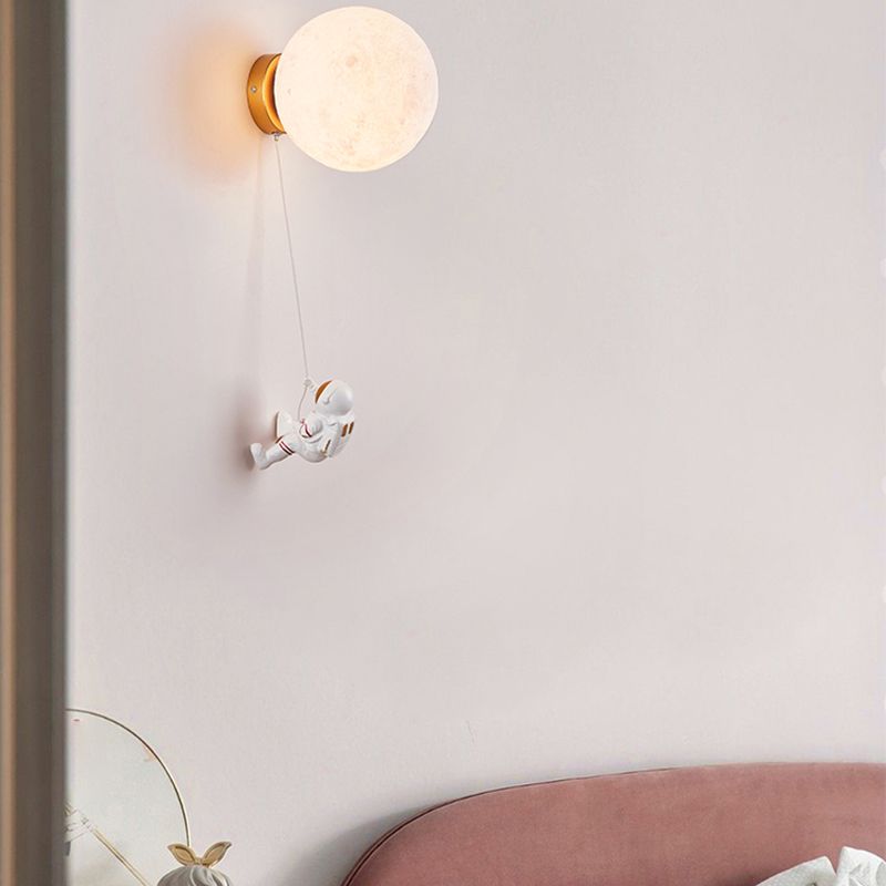 Nordic Style Iron Wall Light Ball Shape Wall Lamp for Children's Room (Included Doll)
