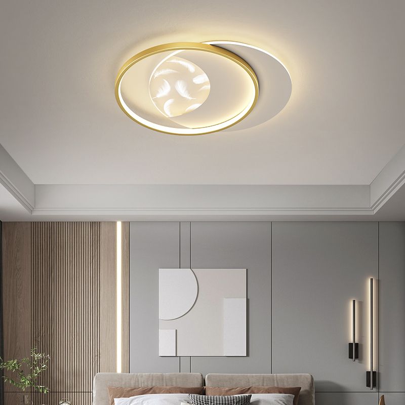 Montaggio a incasso a LED circolare in acrilico nella moderna semplicità della plafoniera in piuma di ferro per camera da letto