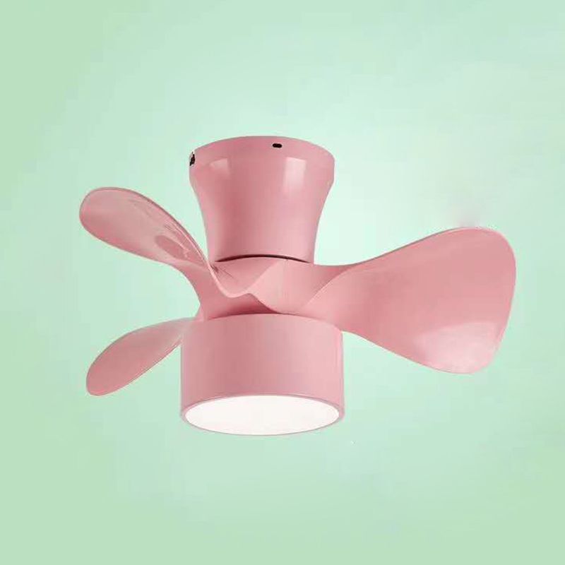 Ventilateur de plafond géométrique clair