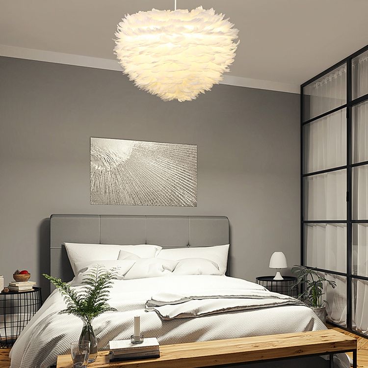 Romantic Heart Shaped Hanging Light, Feather Shade Single-Bulb Pendant Lighting in White for Bedroom