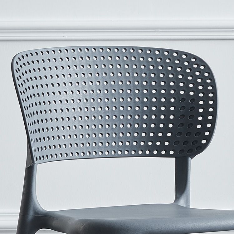 Chaises d'appoint de salle à manger empilables en plastique Chaises de salle à manger sans accoudoirs à dossier ouvert (Ensemble de 4)