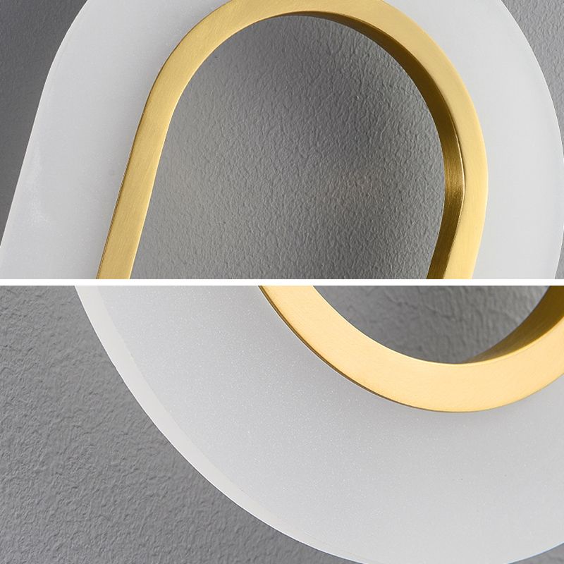 Oval Shade Metal Wall Sconce Modern Style Single Light Wall Mount Lighting in Gold
