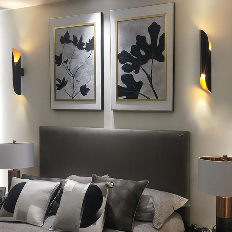 Curved Wall Lighting Fixtures Modern Style 2-Lights Metal Lighting Sconce for Restaurant