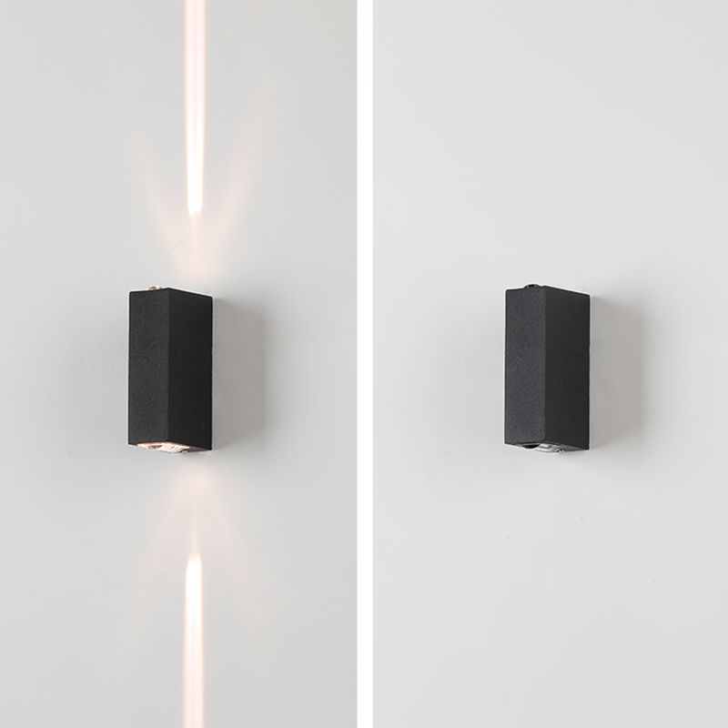Luz de pared de metal de forma cuadrada estilo moderno de 2 luces lámpara de montaje de pared en negro