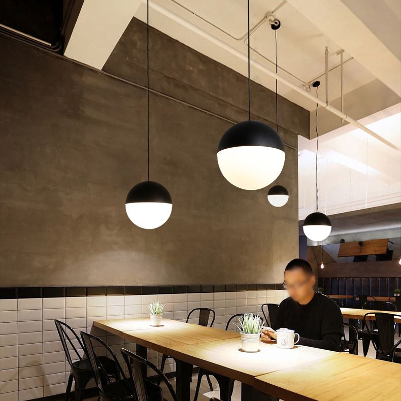 Sospensione di vetro a 1 luci a forma di sfera in bianco e nero Luce di sospensione in vetro a 1 luce per ristorante