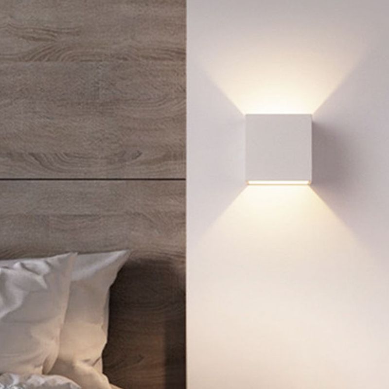 Sombra cuadrada de la pared de metal estilo moderno de 2 luces luz de montaje de pared