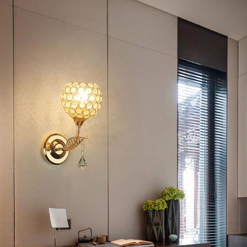 Lampada a monte a parete globo moderna illuminazione montata a parete a 1 luci con un ombra di cristallo chiaro
