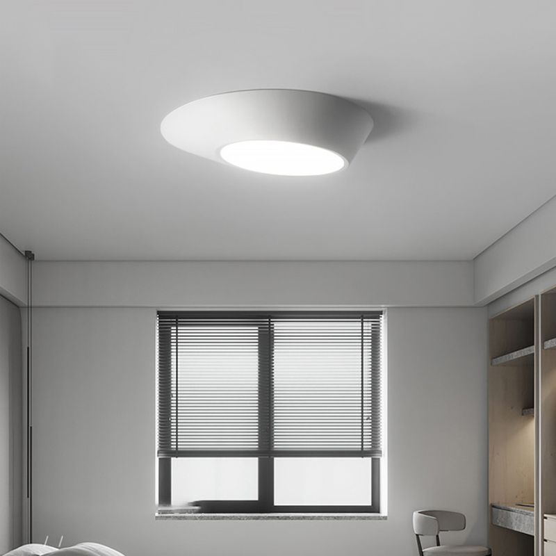 Plafonnier LED géométrique concis moderne en fer laqué avec abat-jour en acrylique