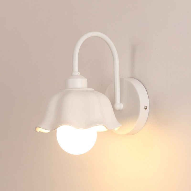 Nordic Style Iron Vanity Light White Geometry Shape Vanity Lamp for Shower Room