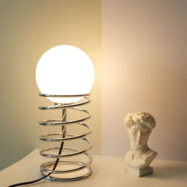 Lampada da tavolo a molla cromata Lampada da comodino minimalista in vetro bianco a 1 lampadina per camera da letto