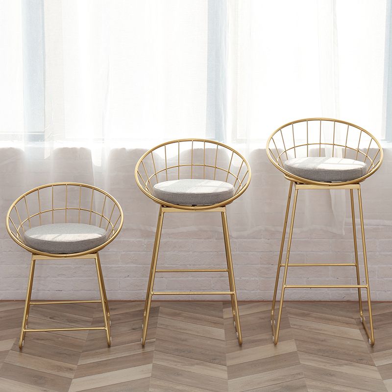 Modern Footrest Counter Bar Stool Bucket Low Back Bar Stool for Coffee Shop