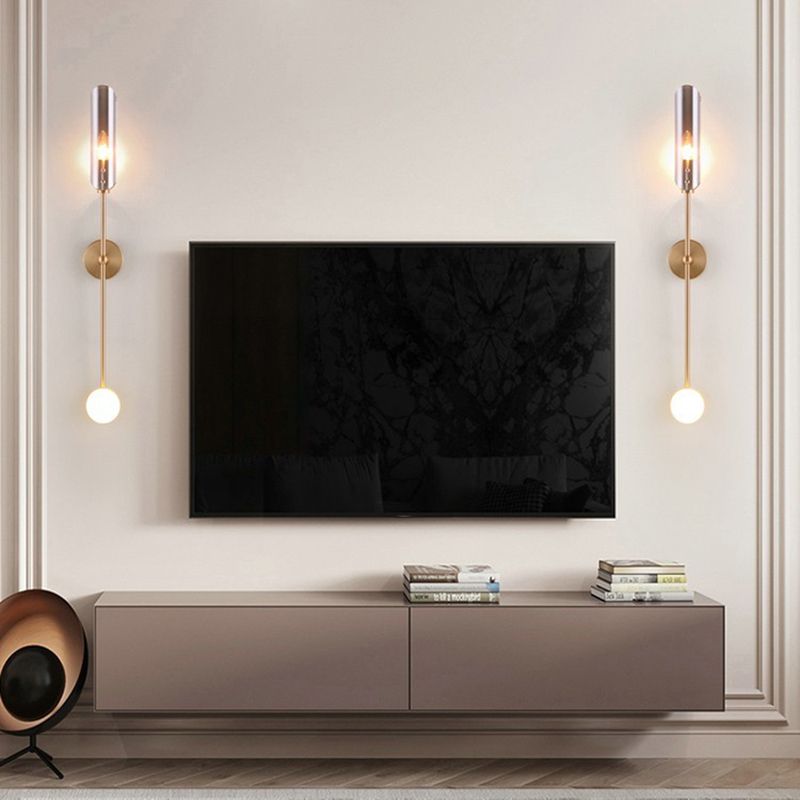 Nórdica Media de metal pared de pared de dorada de oro con vidrio para sala de estar