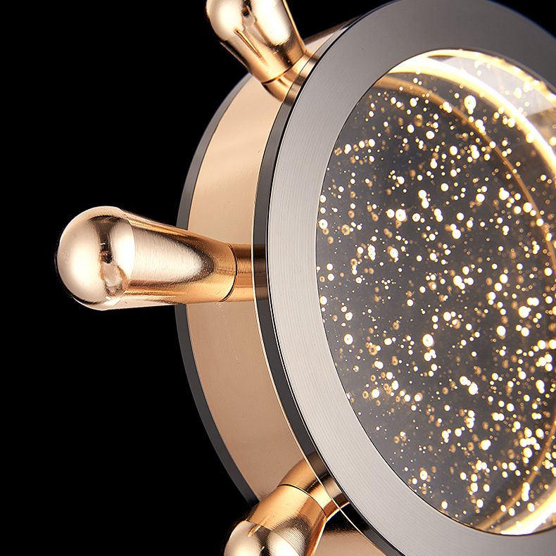 Pendentif contemporain en or