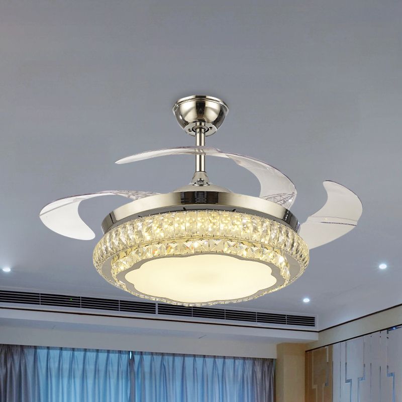 4-Blade runde Kristallspülendedecke Lüfter minimalistisch Wohnzimmer 42,5 "W LED Semi Flush Light in Silber