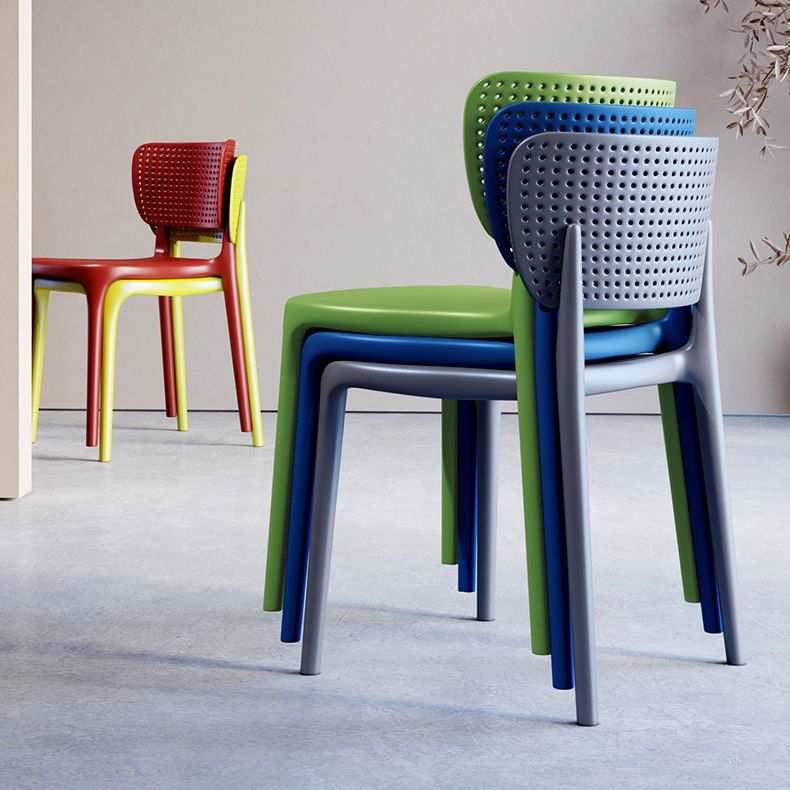 Silla lateral de plástico moderna para interiores y exteriores, silla de comedor con respaldo abierto sin brazos