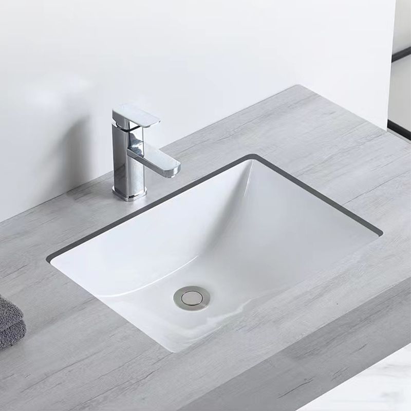 Traditional Undermount Bathroom Sink Porcelain with Pop-Up Drain Basin