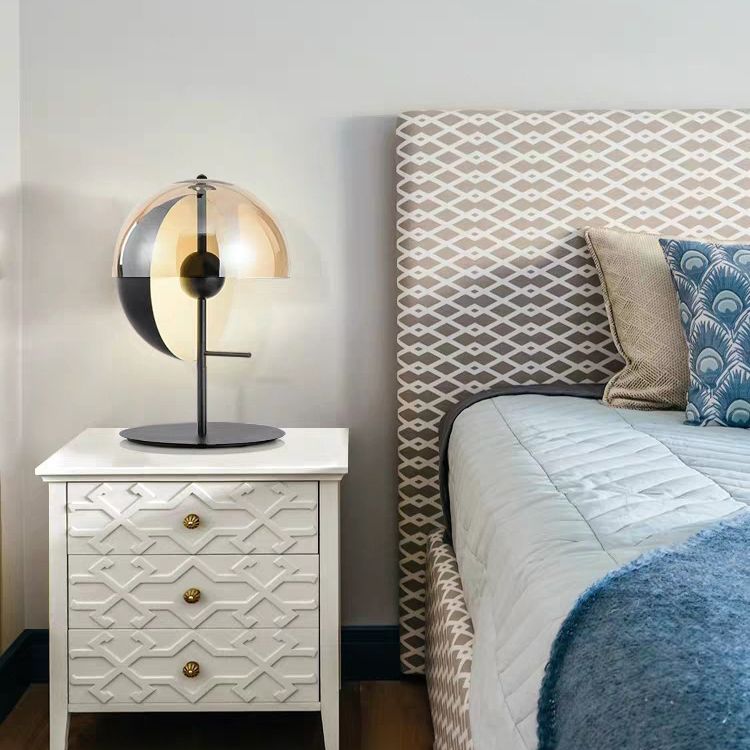 Post-modern Style Simplicity Glass Table Lamp Hemisphere Creative Lighting Fixture for Bedroom
