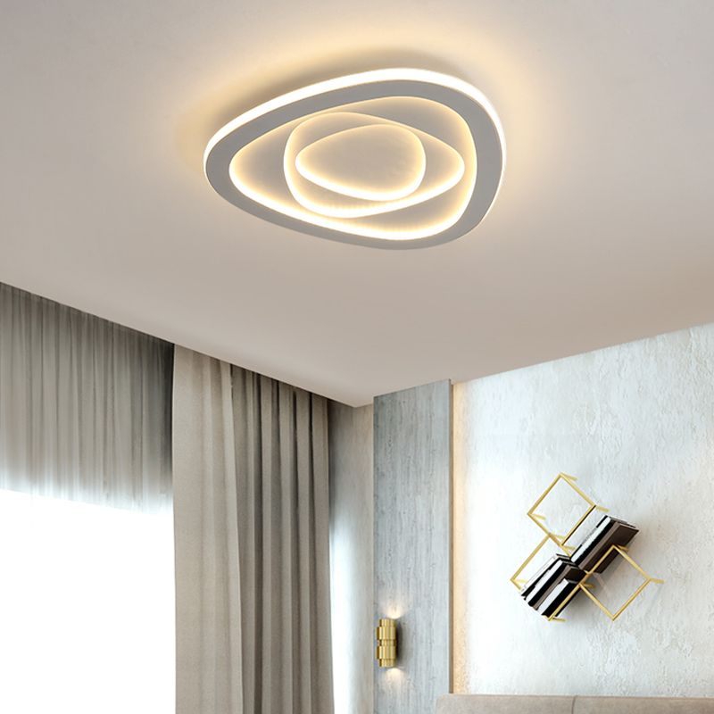 3 - Light Metal LED Flush Mount Light Triangle Modernism Ceiling Flush in White