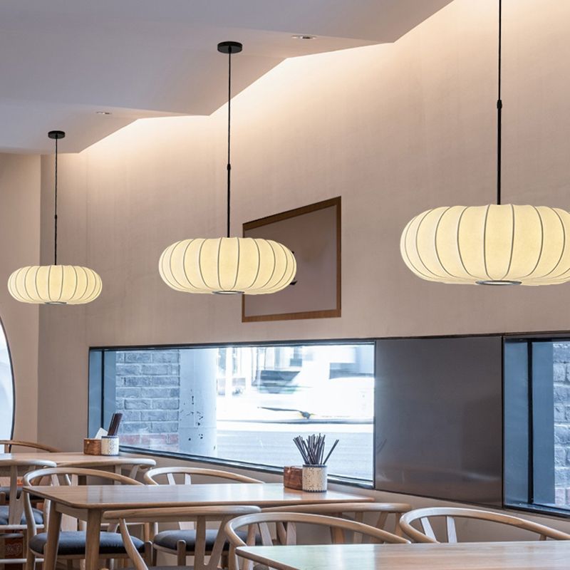 Lampada sospesa a forma di zucca bianca Simplicità a 1 luci a soffitto di seta per sala da tè