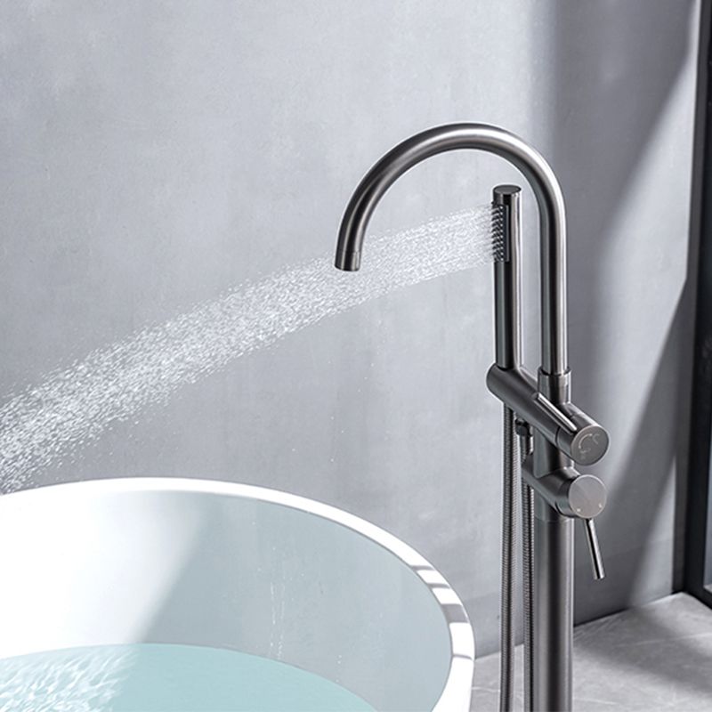 Floor Mounted Metal Freestanding Tub Filler High Arc Freestanding Faucet with Hose