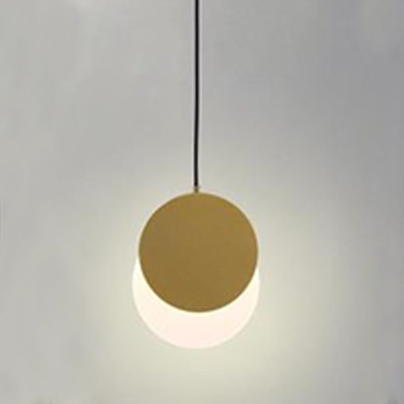 Luce a ciondolo a LED in ferro laccata nella moderna lampada appesa rotabile acrilica creativa per camera da letto