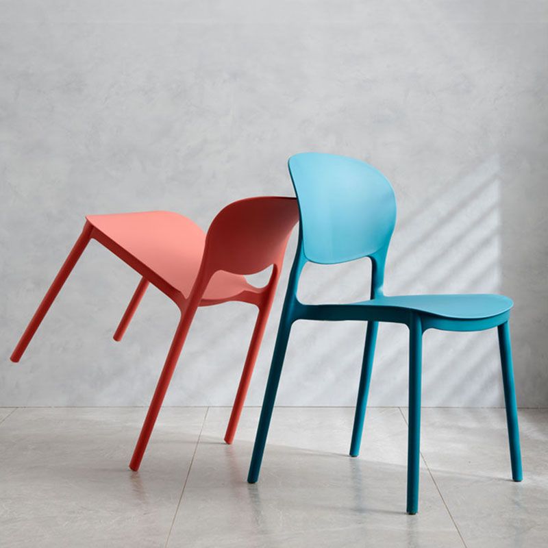 Sillas apilables modernas que cenan las sillas abiertas sin brazos con las piernas plásticas para la cocina