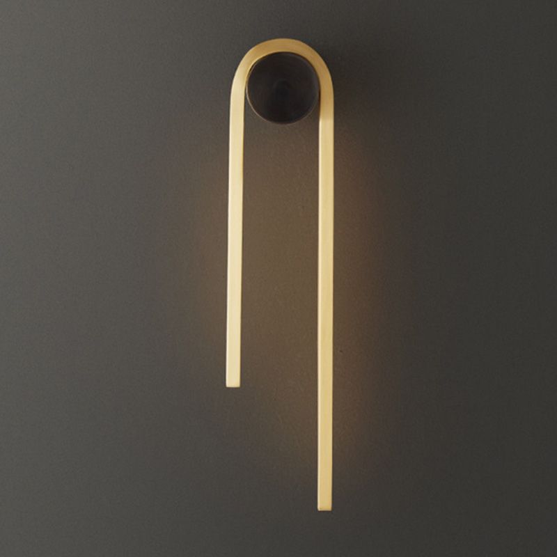 Post-Modern Wall Sconce Thin-Line Brass Sconce Lighting in Gold for Bedroom