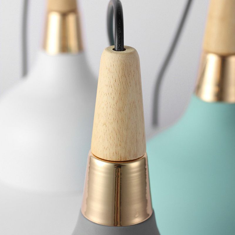 Drop-artige Multi-Pendelleuchte Nordic Metal 3 Lampen Esszimmerhängeberechnung Leuchte