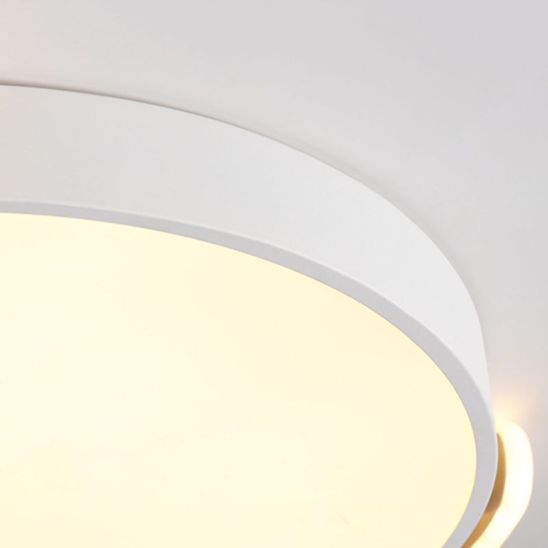 Modernism Metal Ceiling Light White/Black Flush Mount Lighting for Foyer