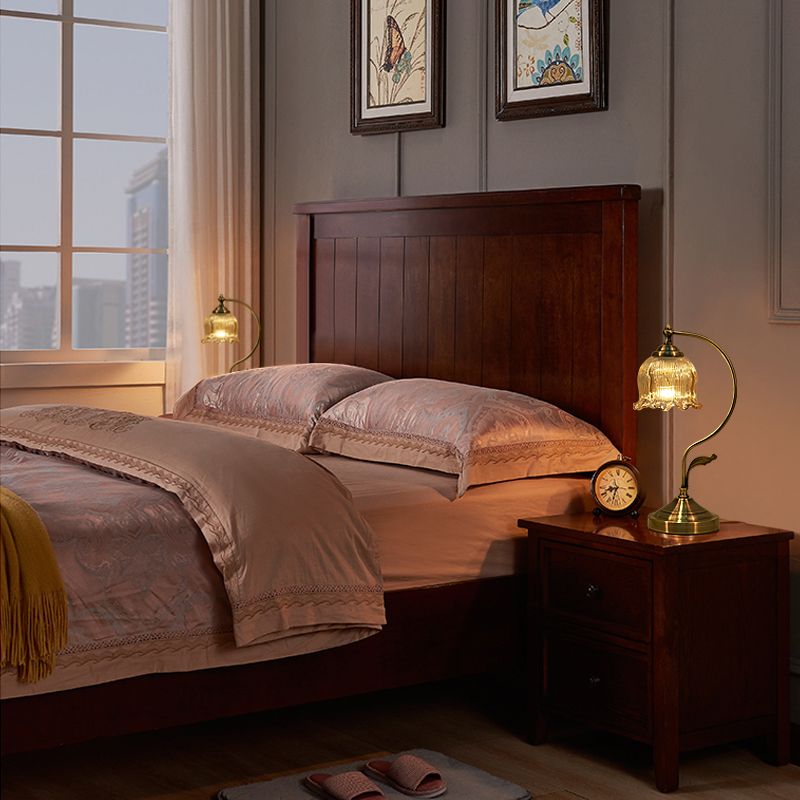 1 Light Modernism Night Table Lamps Metal Nightstand Lamp for Bedroom in Gold