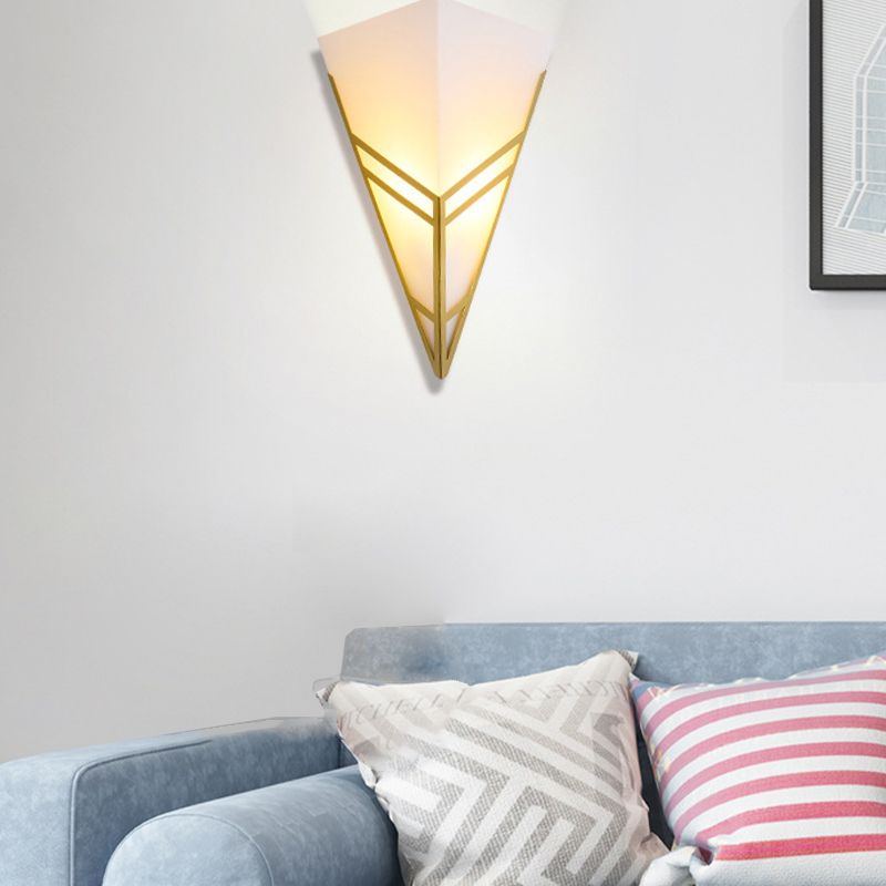 Triangle Modernist Wall Sconce Metal Sconce Light for Hallway