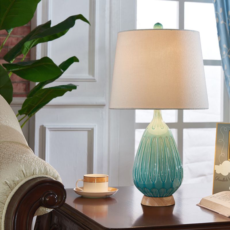 Regendruppelachtige porselein nachtkastje lamp retro 1 lamp nachtkastje licht licht in groen met vat stof schaduw
