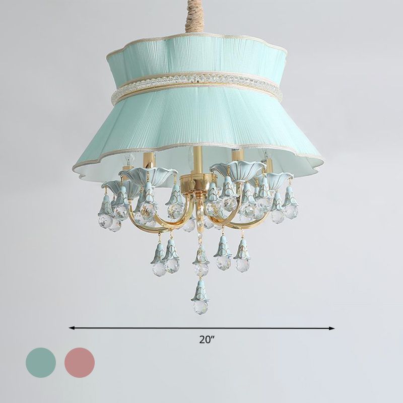 Moderne Candelabra Hanging Light Kit 5 Köpfe Kristall Drop Anhänger Kronleuchter in Blau/Rosa mit Stofffarben