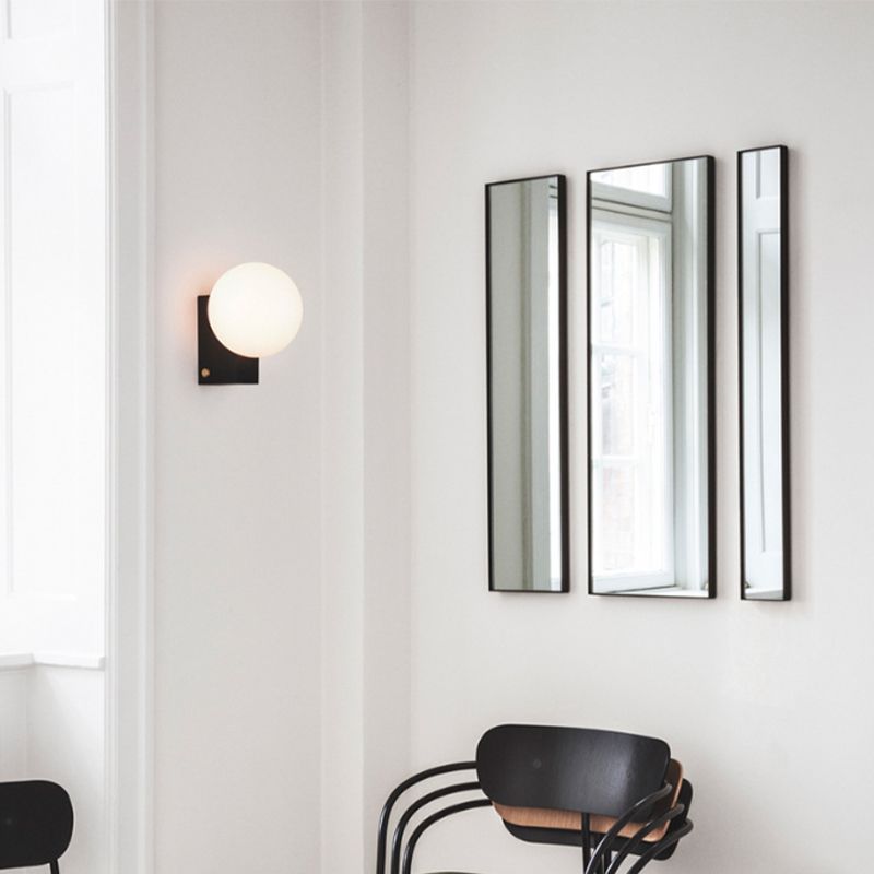 Ball Shape Glass Vanity Lights Modern Style 1 Light Vanity Light Fixtures