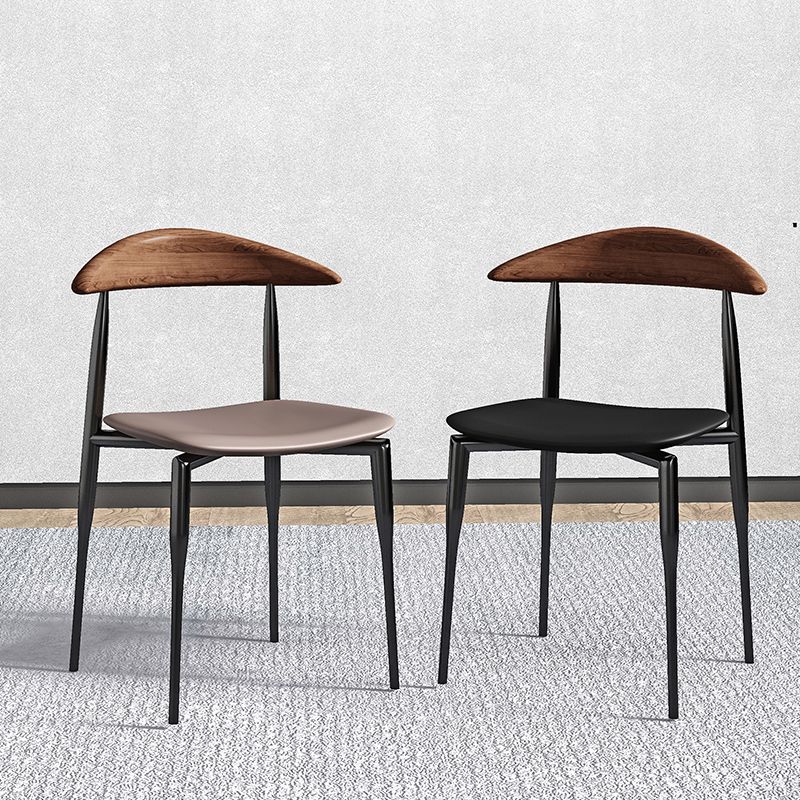 Chaise de salle à manger carrée en métal contemporain ouvert