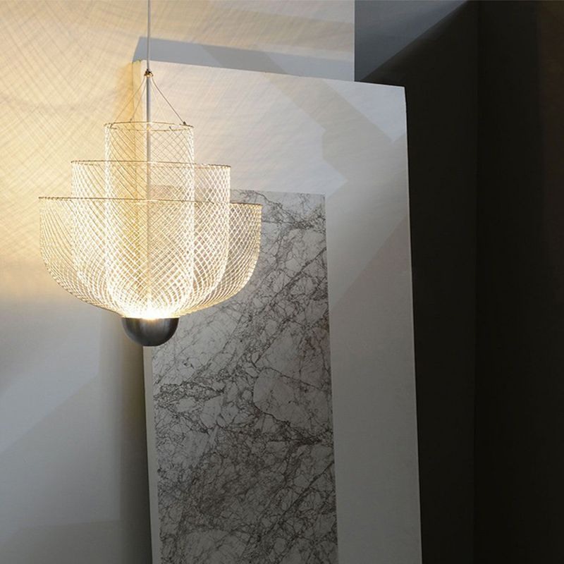 3-stufige minimalistische Käfighängung hängend, goldene Metallhängelampe für das Restaurant