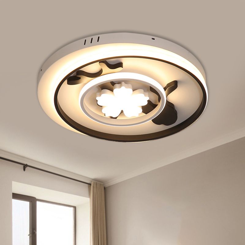 Doughnut Parlor Flush Mount Lamp Metal 19.5"/23.5" Wide LED Simplicity Ceiling Flush with Floral Design in Black