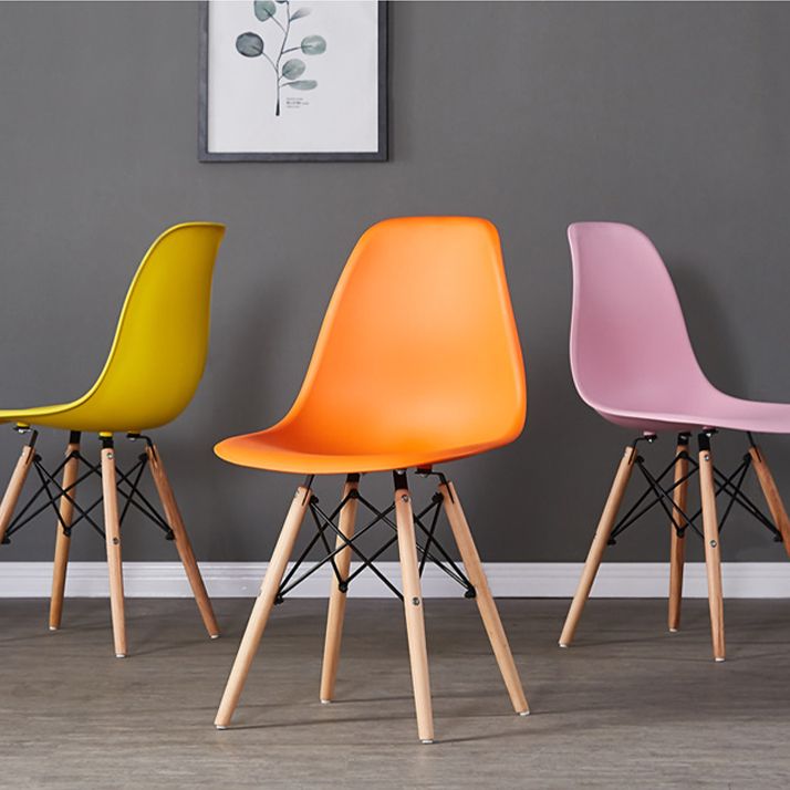 Silla de comedor de cocina escandinava de madera sólida sólida