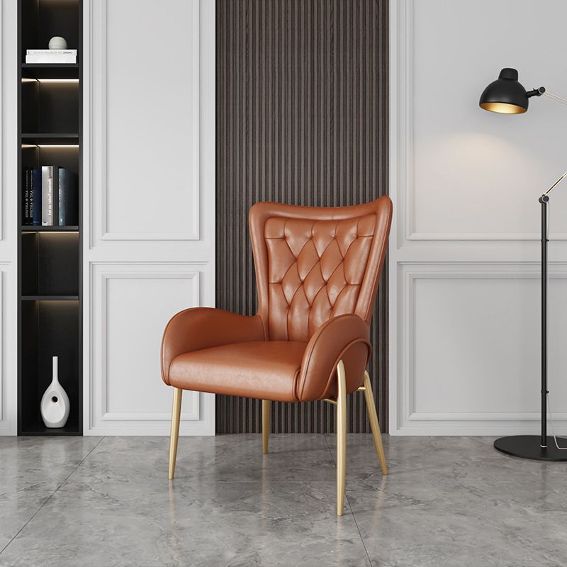 Skandinavischer Flügelback Metall Essstuhlstuhl Küche Gold Essarm Stuhl