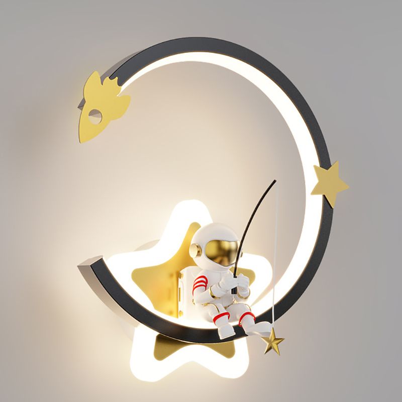 Modern Style LED Wall Light Fixture Creative Astronaut Wall Light Sconce for Bedroom