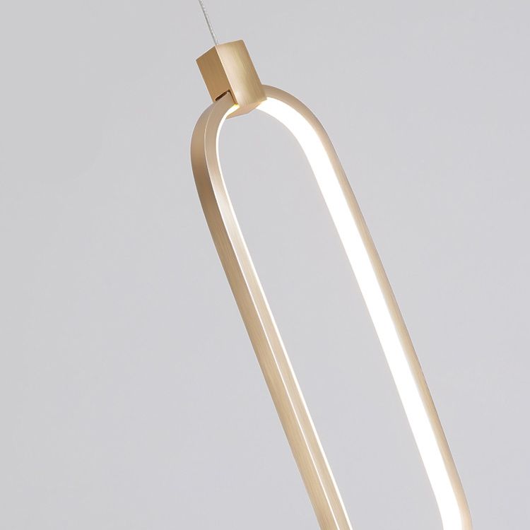 Gold längliches LED -Anhänger Licht im modernen prägnanten Stil Aluminium hängen Licht mit Silikonschatten